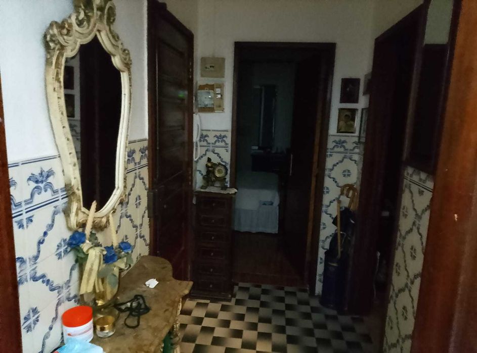 Apartamento T1 de R/C com quintal