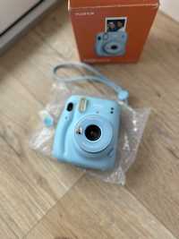 Фотокамера миттевого друку instax mina 11 fujifilm + фото в подарок