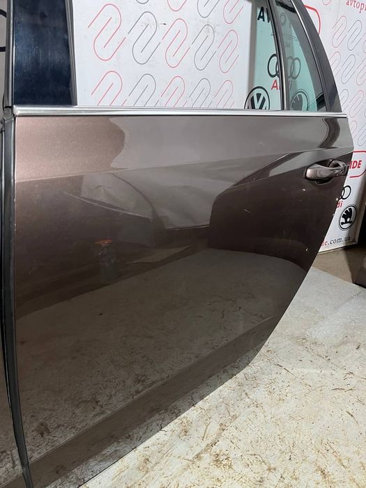 Двері ліві шкода Октавія А7 двери дверь левая skoda Octavia A7 LF8Z