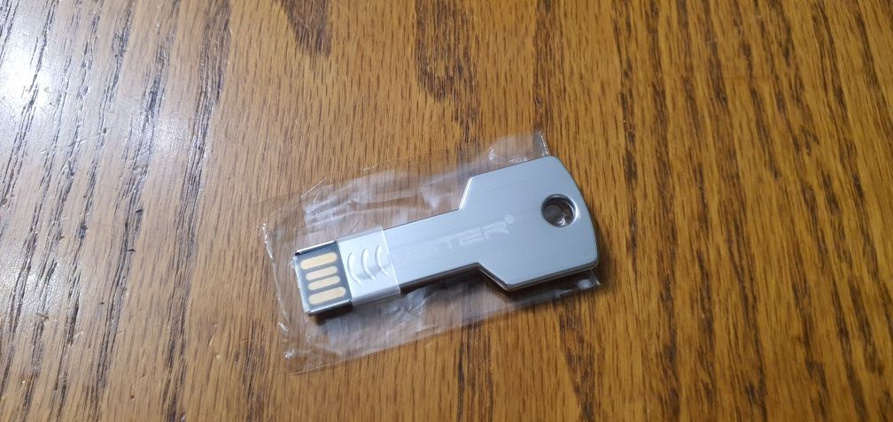 Pendrive 32gb jak klucz