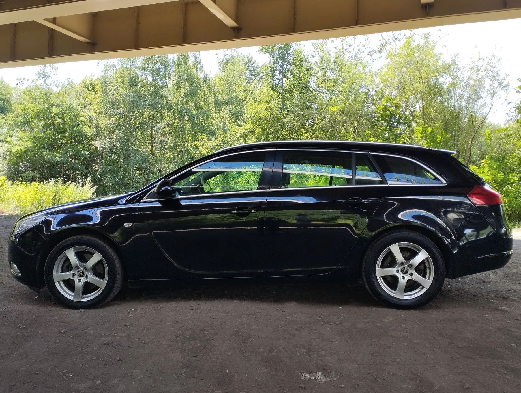 Opel Insignia 1 właściciel w kraju Niski przebieg Nowy dwumas 2 komplety kół