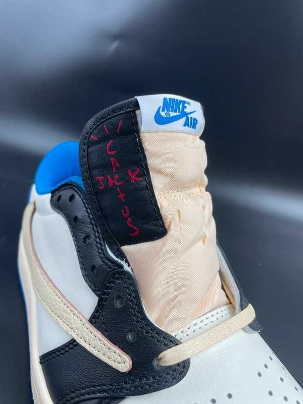 Jordan 1 Retro Low OG SP Fragment x Travis Scott R.43