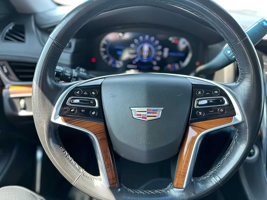 Cadillac Escalade      2017