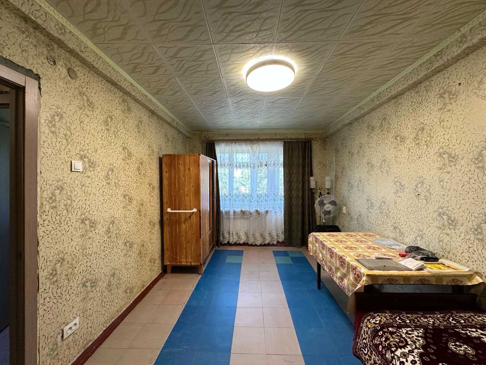ПРОДАМ 1-кімн. на вул. Героїв Азова (р-н Ж/Д Вокзал)