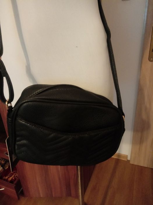 Torebka listonoszka czarna