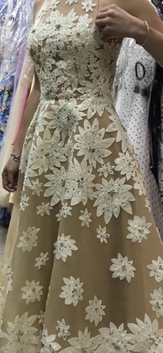 Выпускное , торжественное платье ( можно на свадьбу)