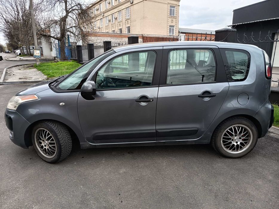 Продам Citroen Picasso 2011, 1.6