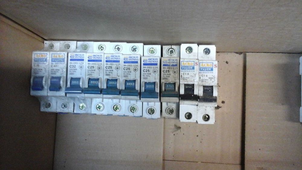 Автомати,пакетники,рубільніки,включатєлі,виключатєлі,тумблери.УЗО,Реле