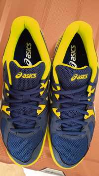 Кросівки ASICS - 43,5 розмір. Оригінал!