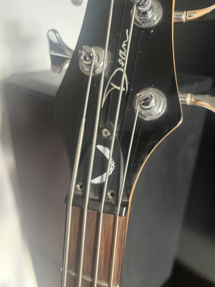 Gitara Basowa Dean Bass 2x Humbucker Piękny kolor