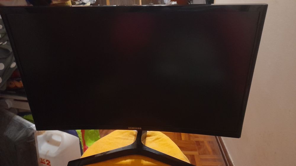 Monitor  SAMSUNG C24F390FHRXEN curvo 24''/ Para PECAS