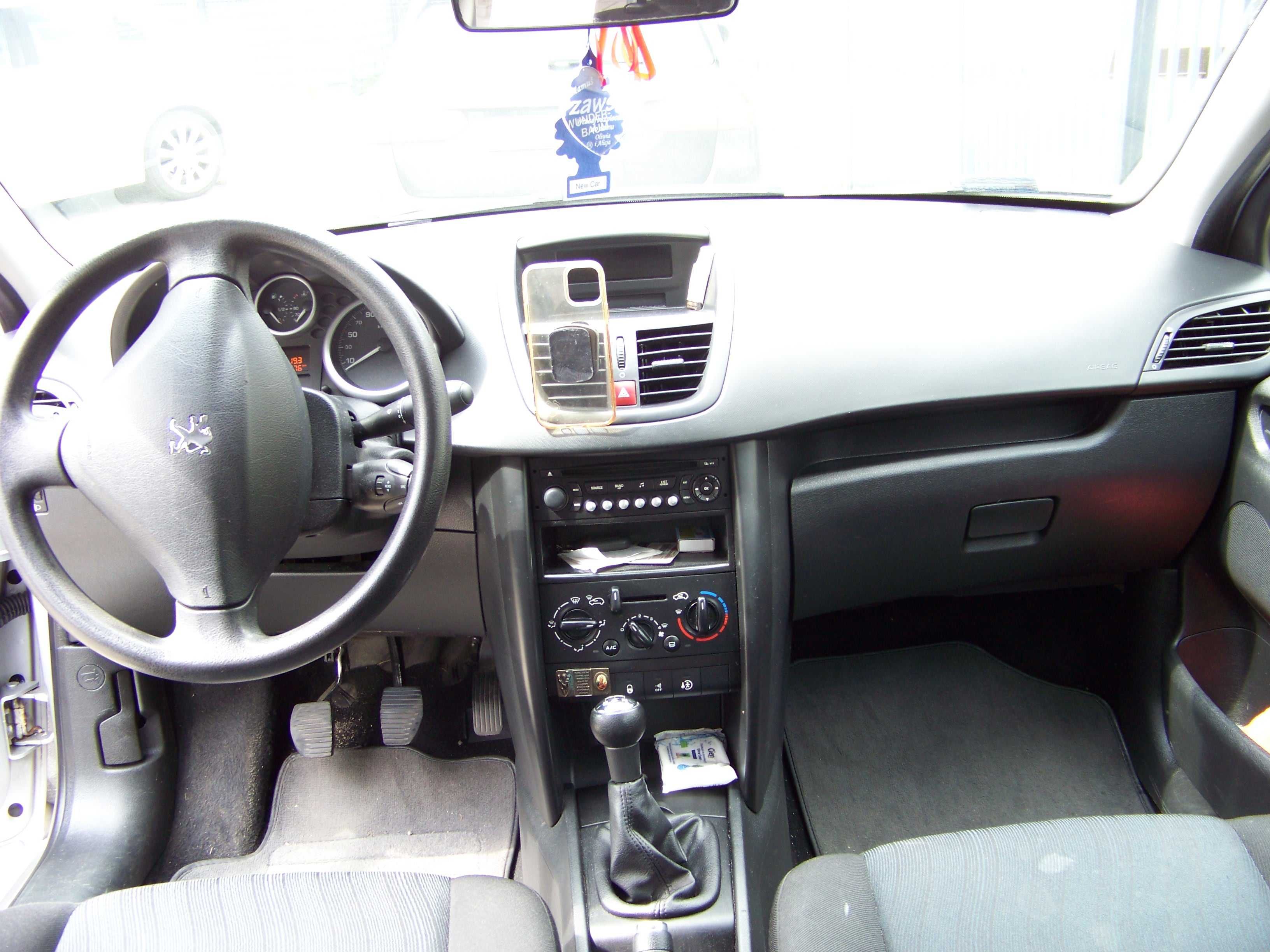 Peugeot 207, 1.4 benzyna ,klimatyzacja,  polski salon