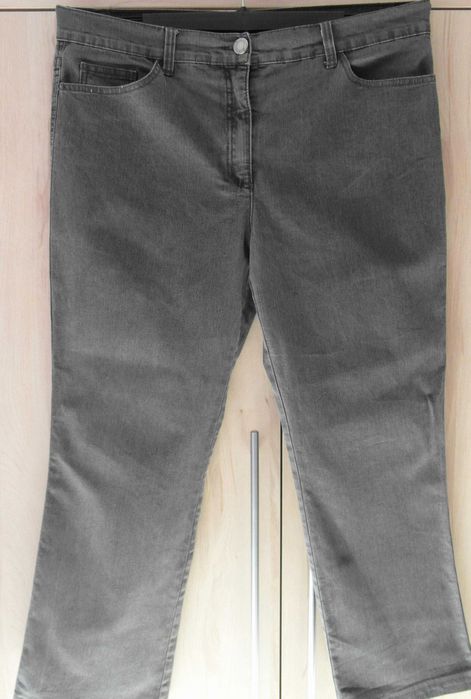 Jeansowe spodnie damskie - r. 46