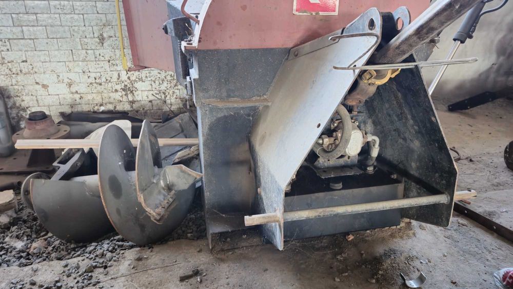 Подрібнювач гілок гідравлічний. До трактора. Хороший стан.