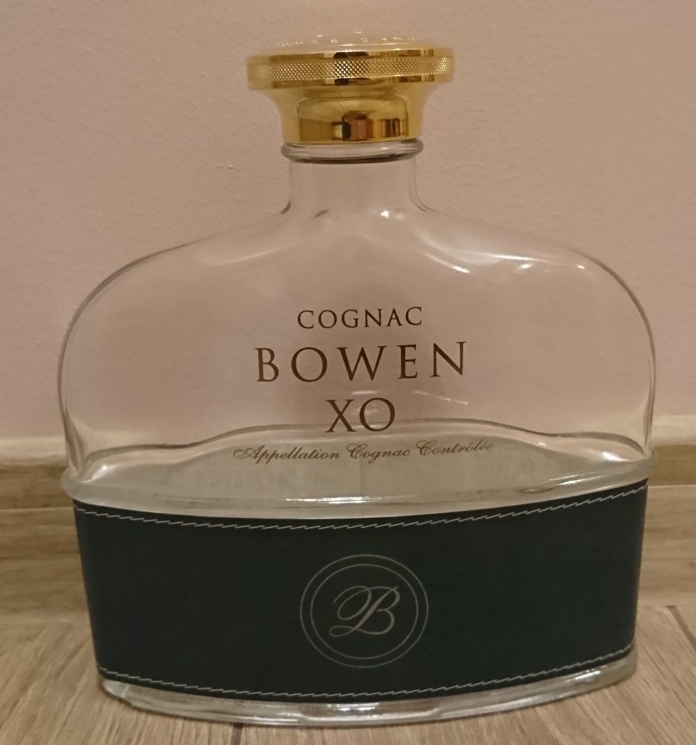 Бутылка от французского коньяка Bowen XO