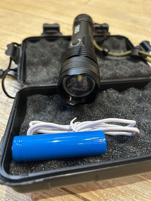 Потужний тактичний ліхтарик Brillante Torcia LED