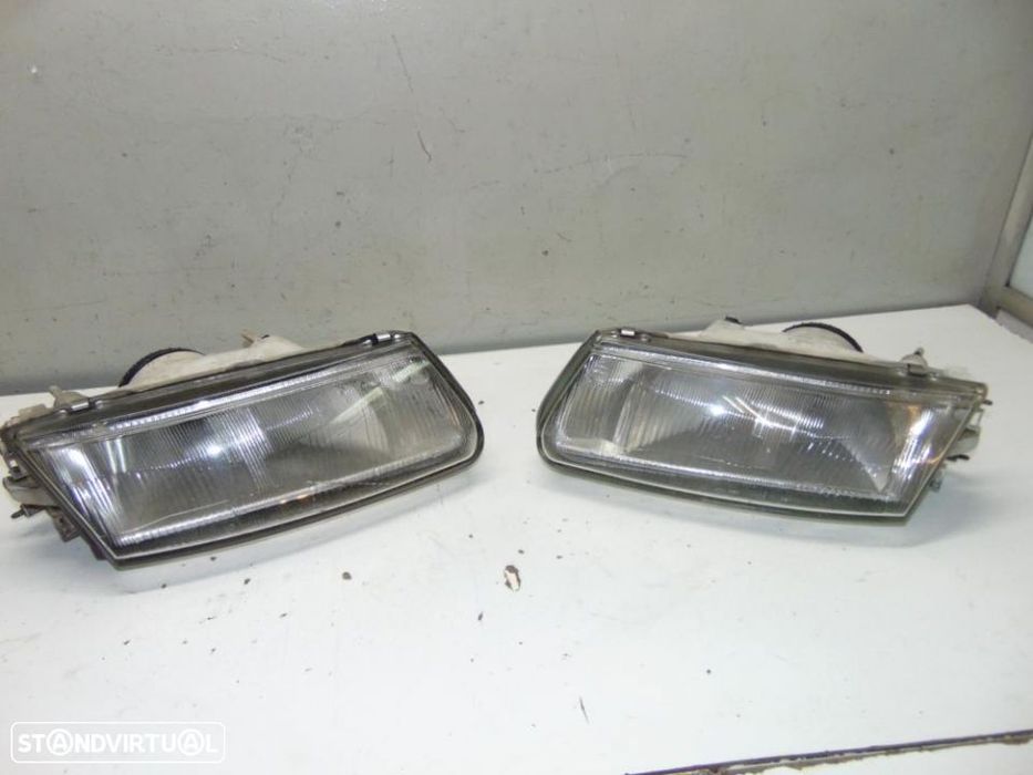 Mitsubishi Carisma 98 faróis
