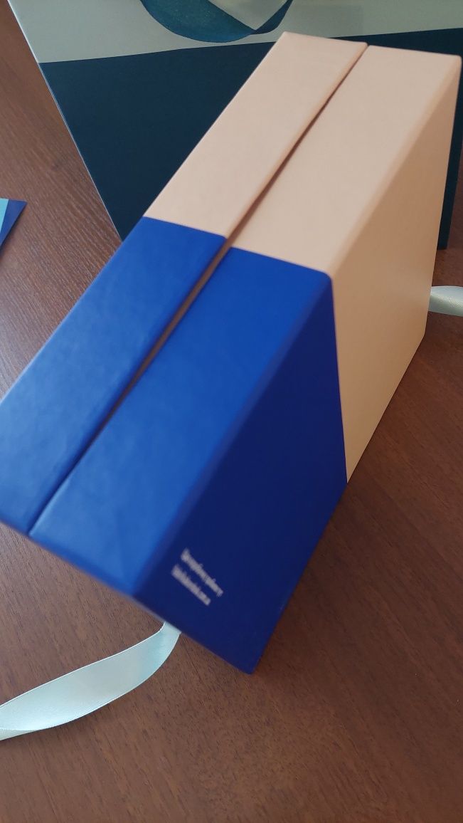 Подарочный коробок + пакет