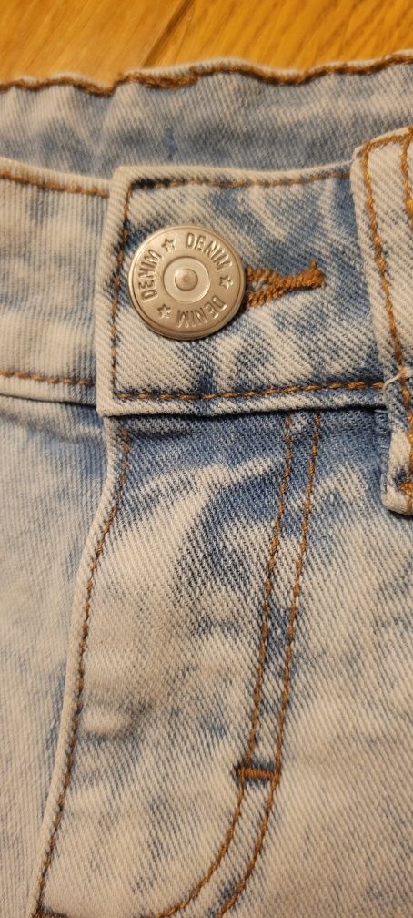 Krótkie spodenki jeansowe r.134 dziewczęce regulowany pas gumowane bdb