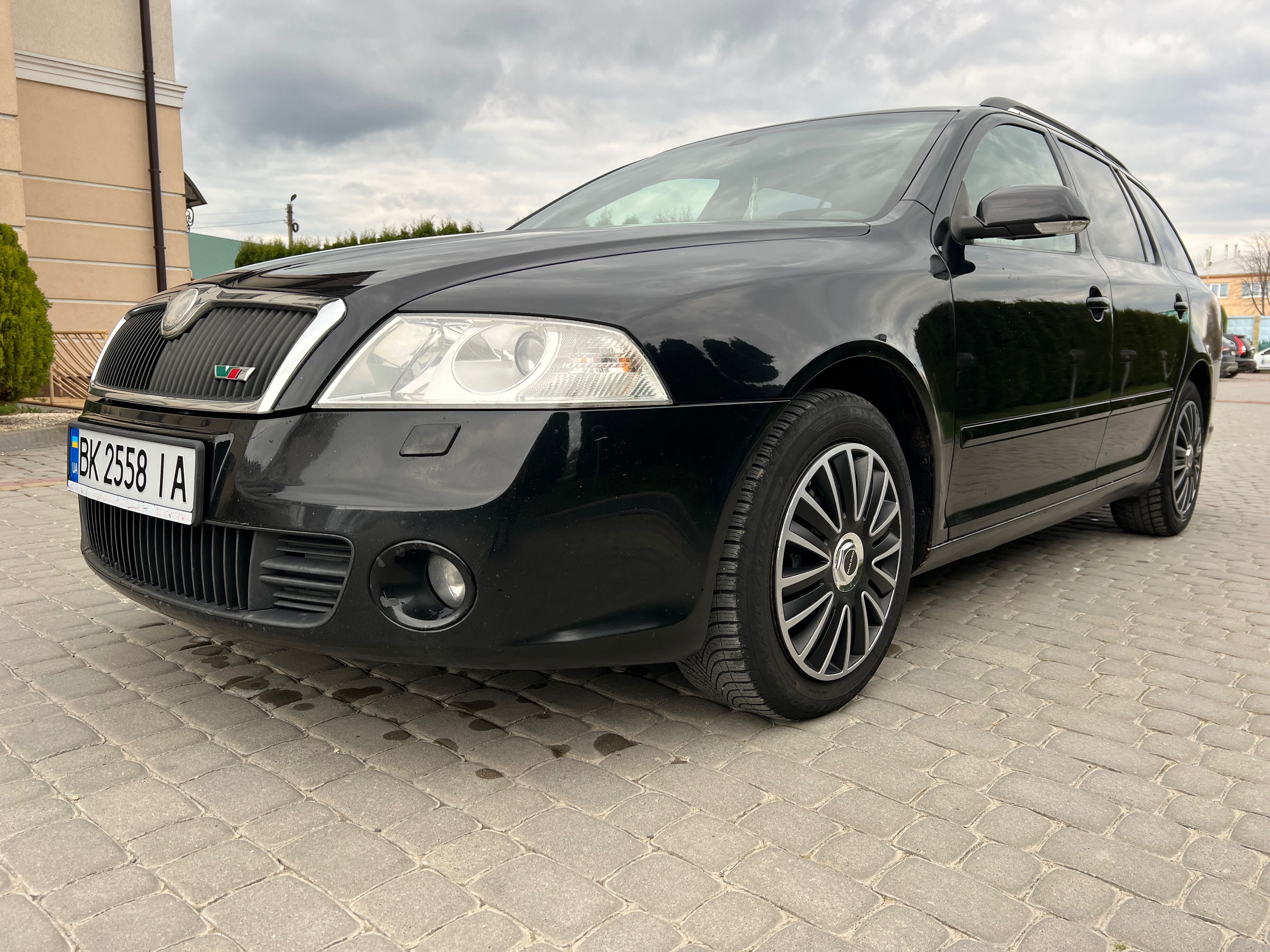 Автомобіль Skoda Octavia VRS