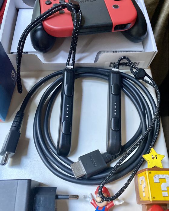 Портативна ігрова приставка Nintendo Switch OLED + Геймпад PowerA