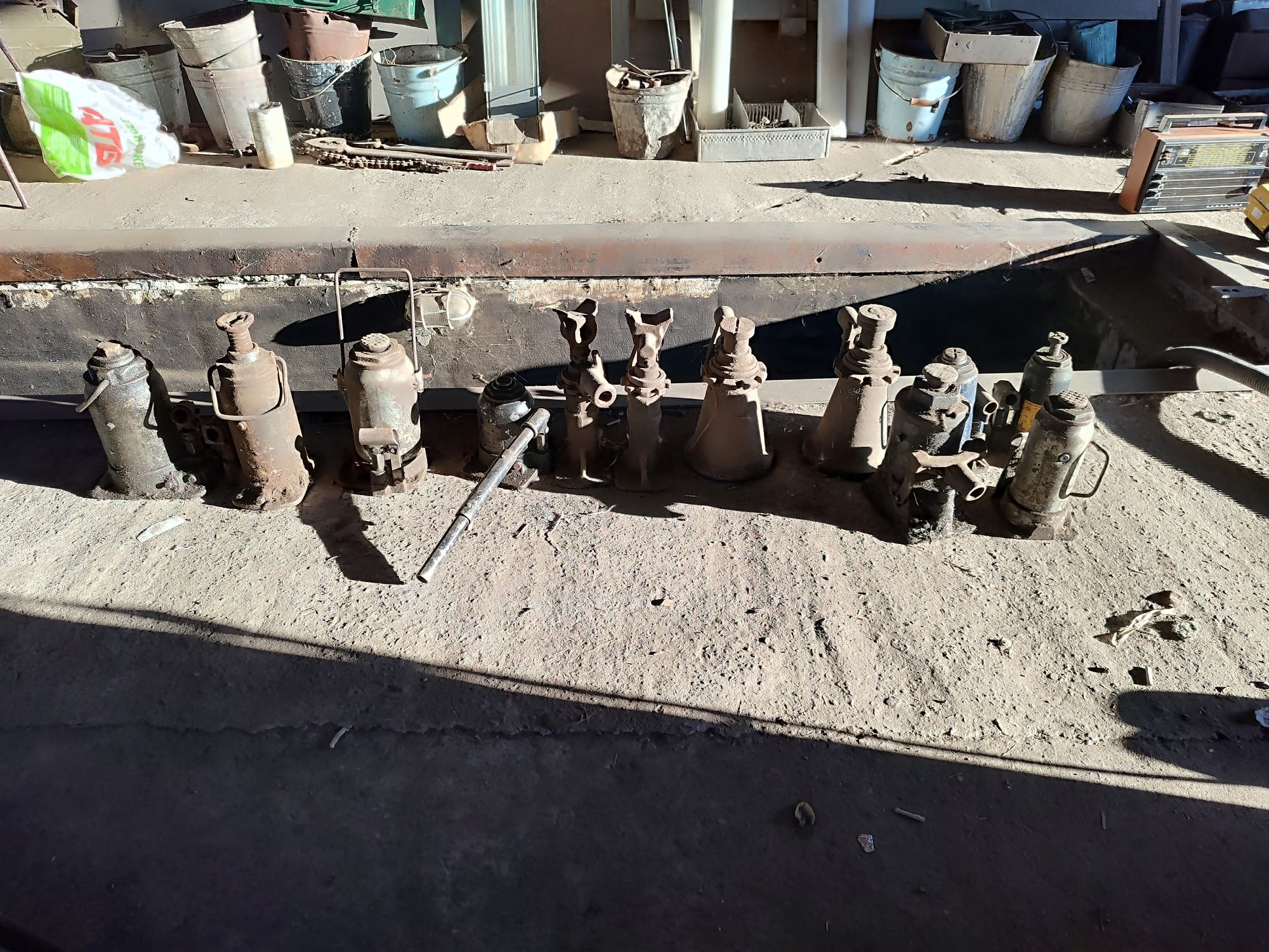 Домкрат 2, 5, 10 тонн, донкрат