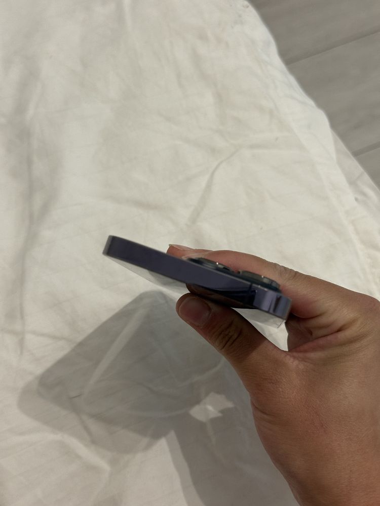 iPhone 14 Pro смартфон