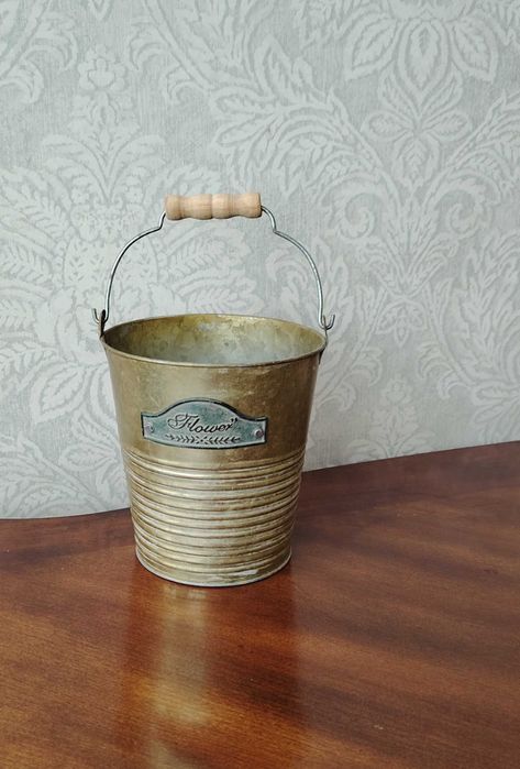 Doniczki 3 szt. w stylu prowansalskim, stare złoto