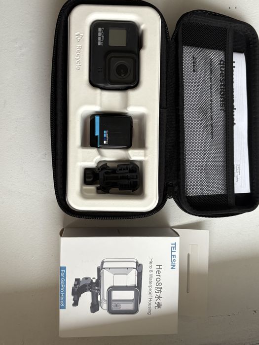 GoPro Hero 8 dwie baterie oryginalne pudełko akcesoria świetny stan