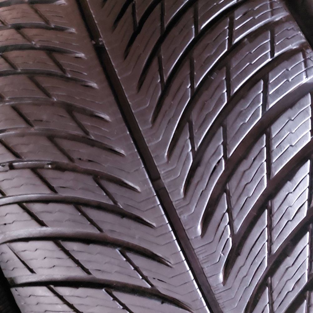 255/45/18+235/50/18 R18 Michelin Pilot Alpin 5 4шт зима