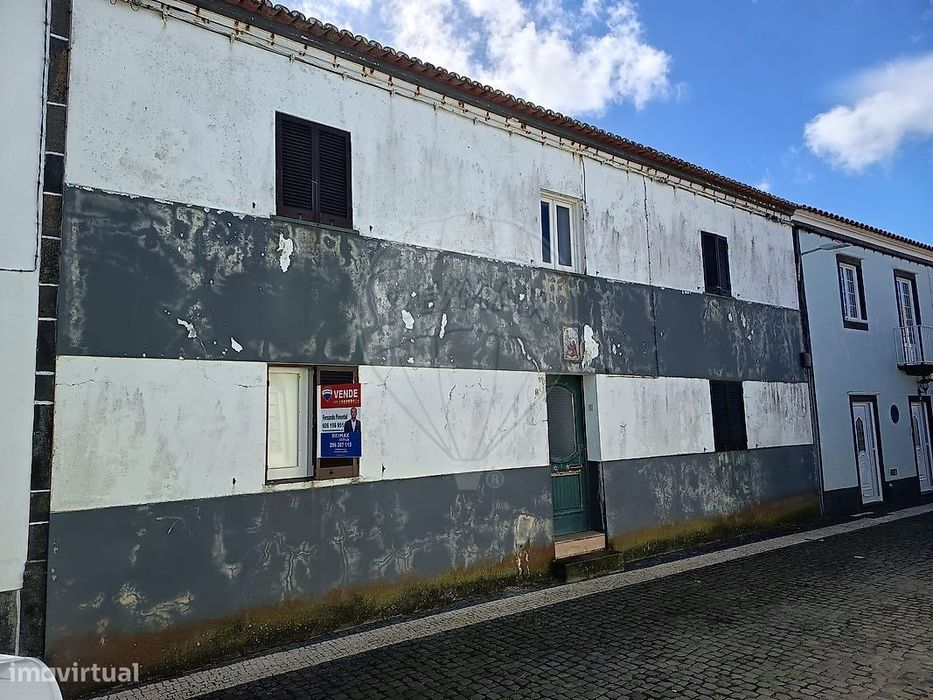 Moradia T4 para venda