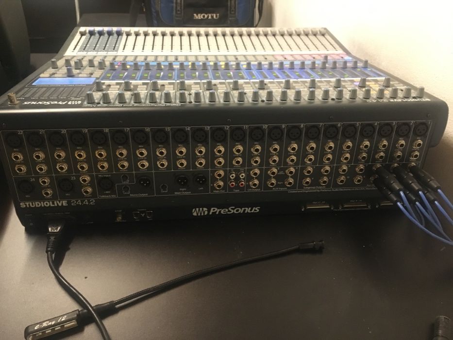 Mesa de Mistura Presonus 24.4.2