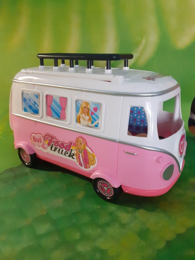 Autko Barbie kamper truck