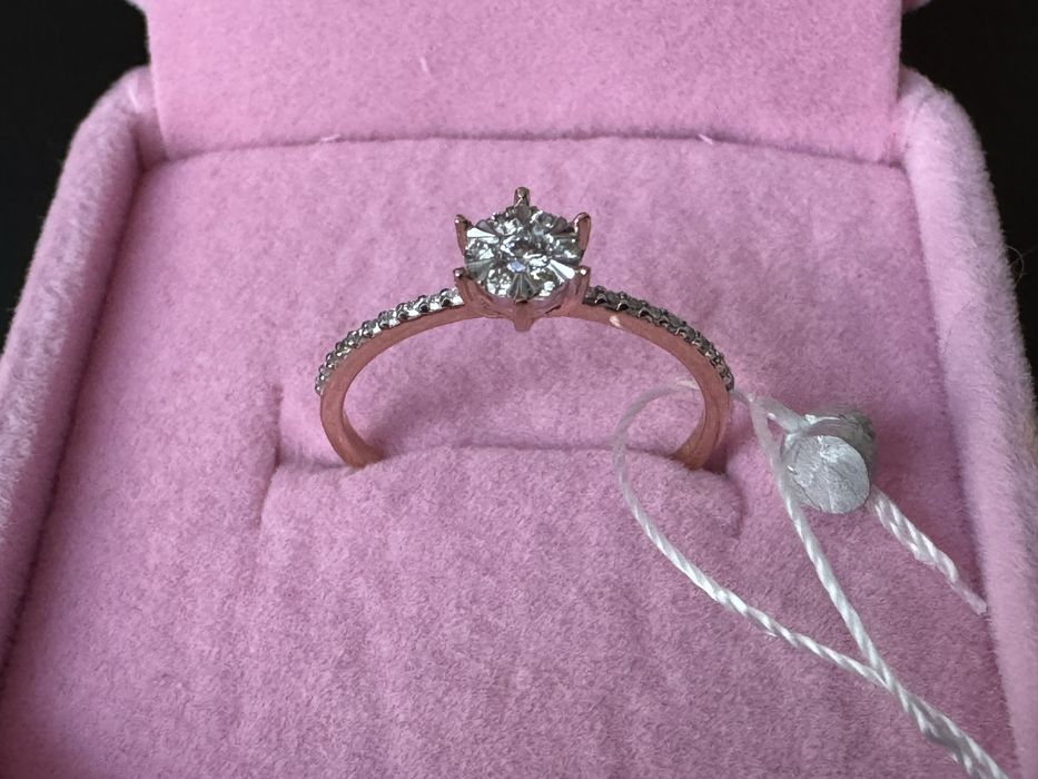 Золотое кольцо с бриллиантами 585 проба распродажа акция