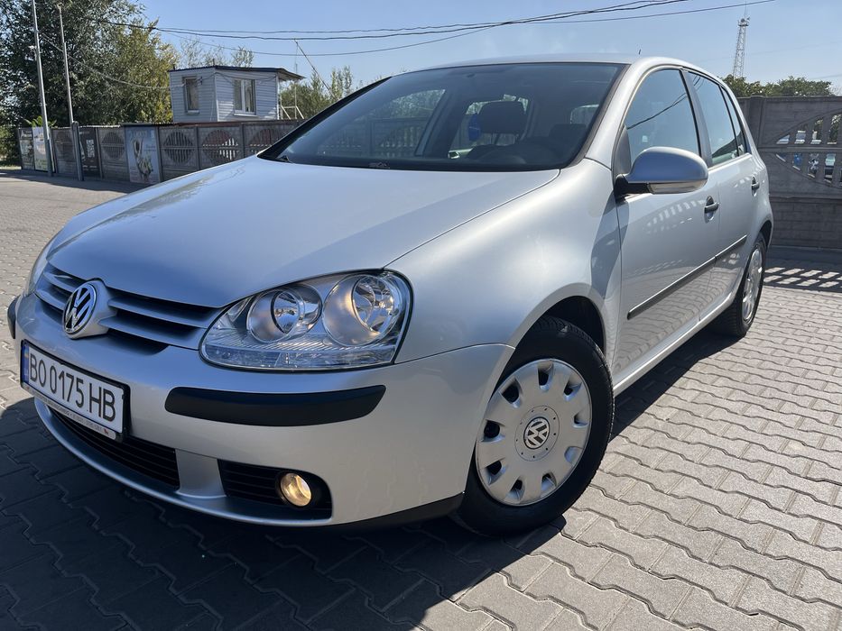 Volkswagen Golf 2006 1.6 бензин