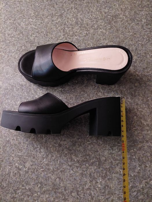 Кожаные шлёпанцы LOTTINI