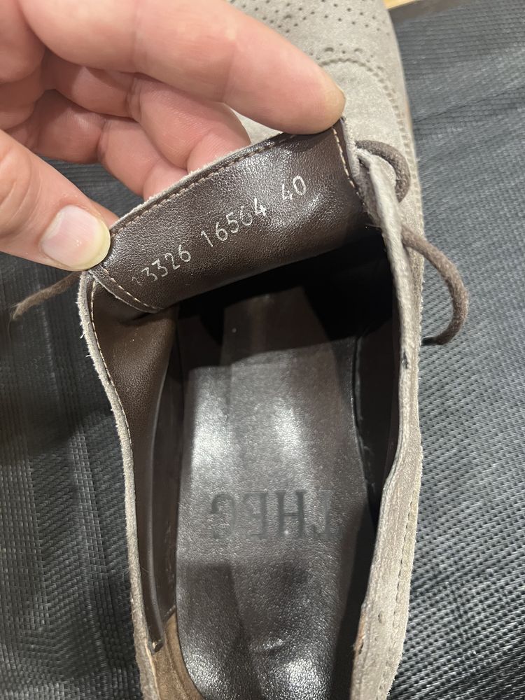 Продам мужские замшевие  туфли 41 размер