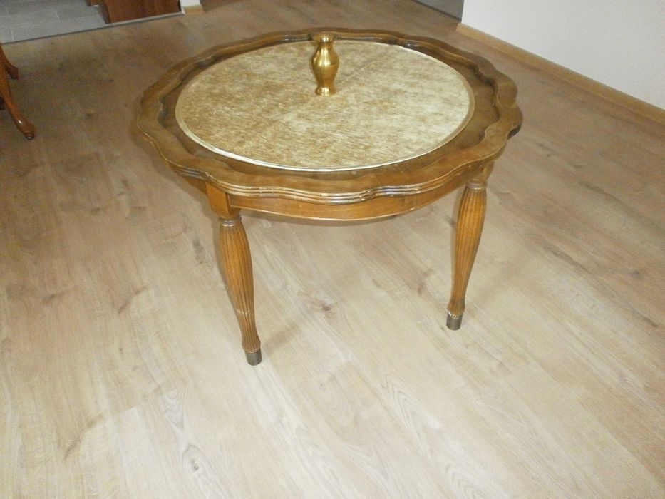 Stolik kawowy okrągły, klasyczny