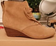 damskie byty na koturnie marka Timberland nowe rozmiar 39,5