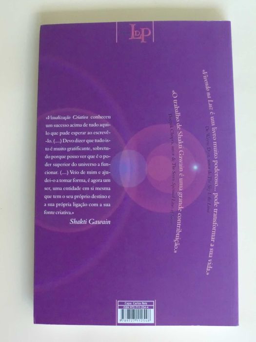 Vivendo na Luz
de Shakti Gawain