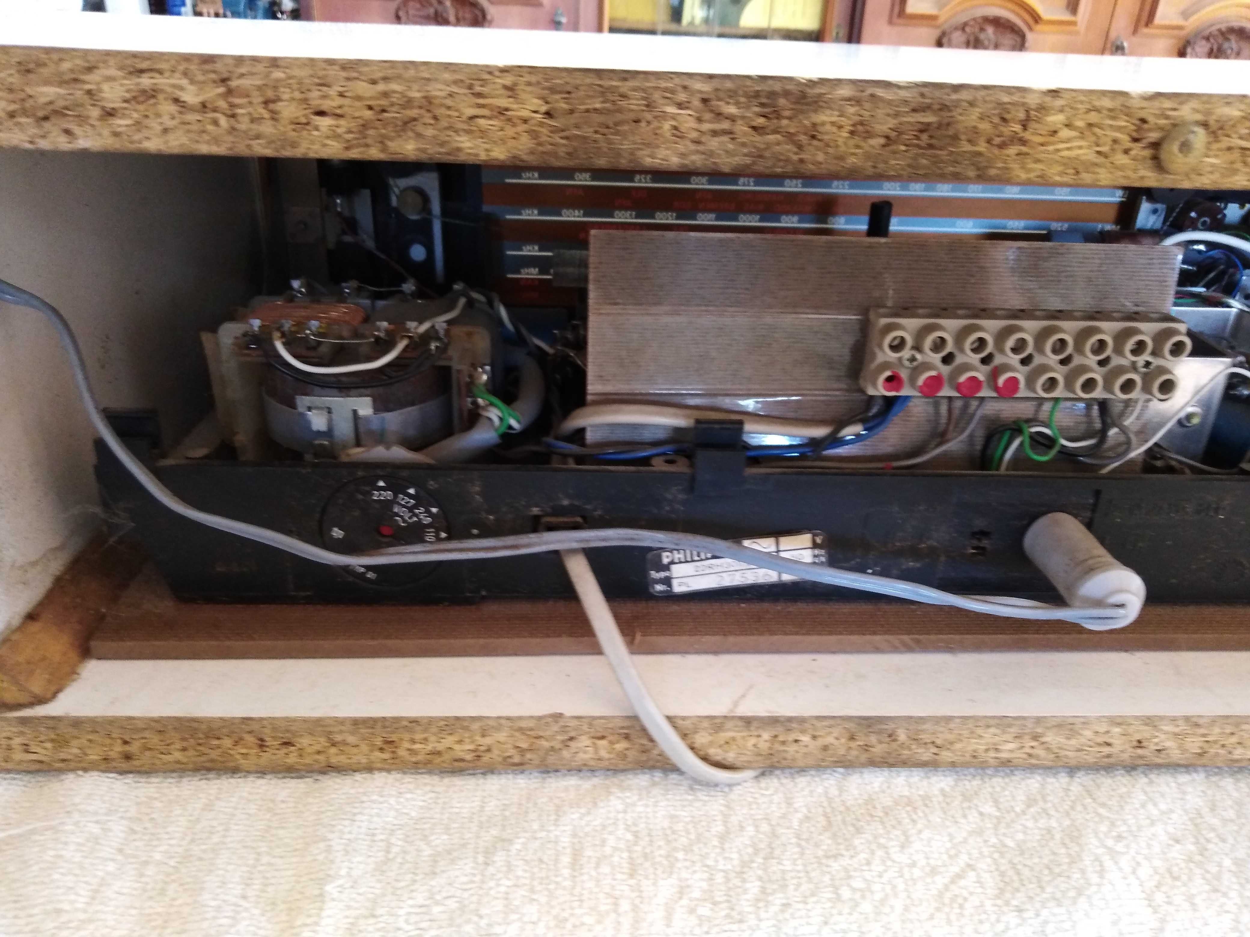 Radio philips stereo model 22RH301/52