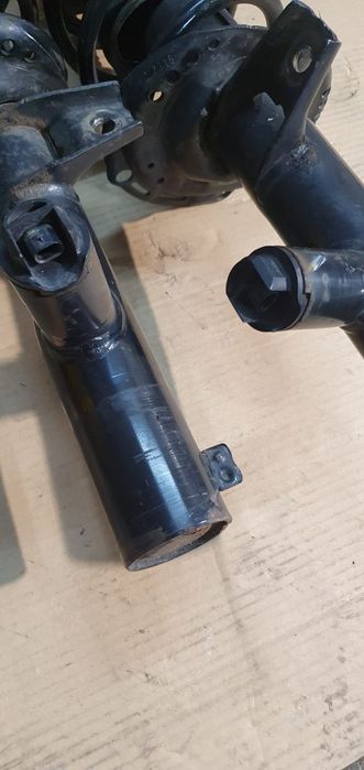 Amortyzatory przod vw skoda 031fl