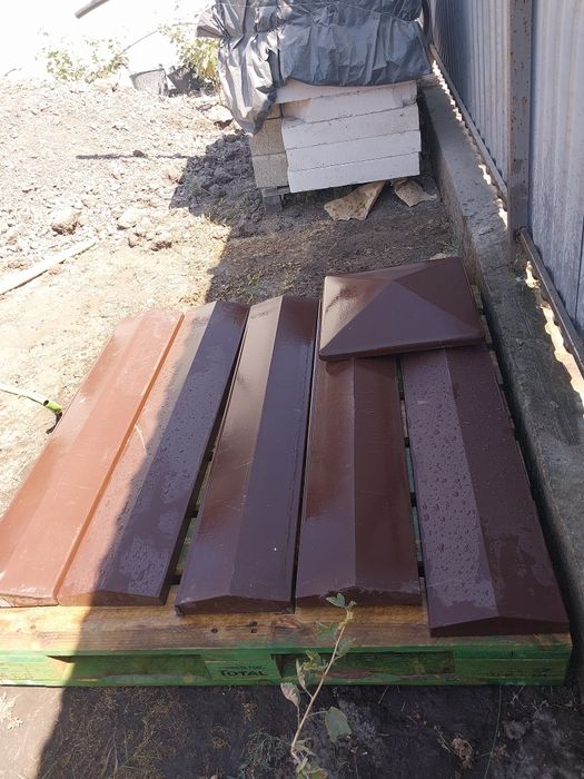 Бетонный парапет на забор 110 × 22