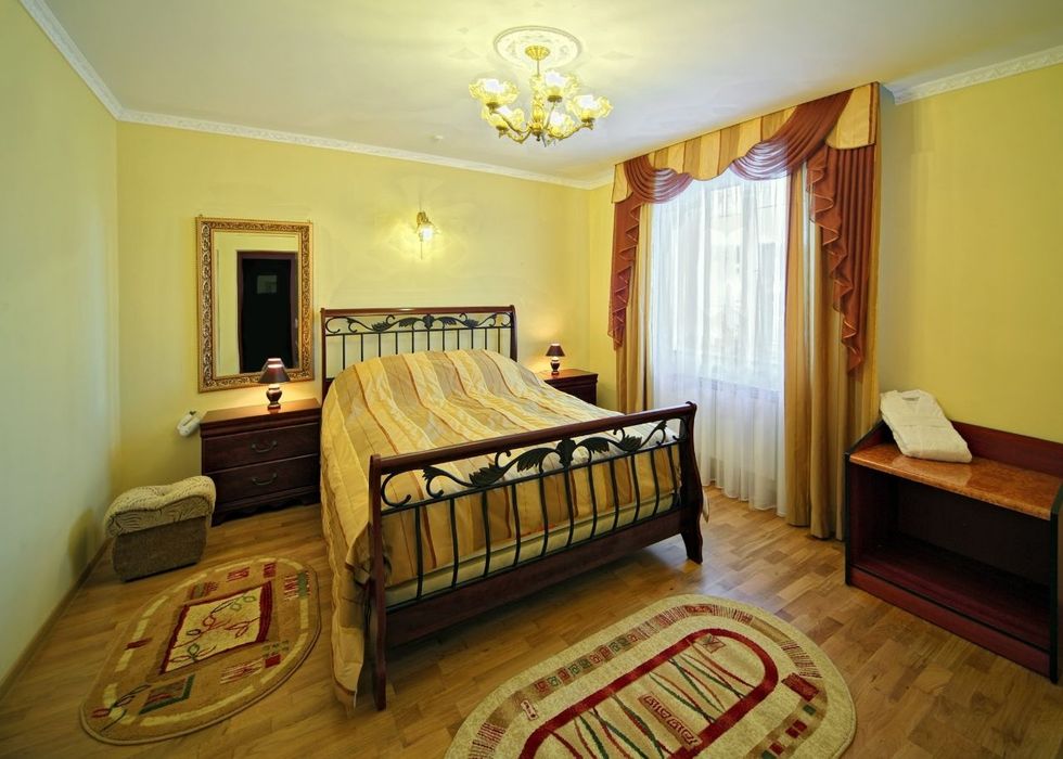 Оренда квартири,кімнат,номерів центр Східниця. (Довготривала)