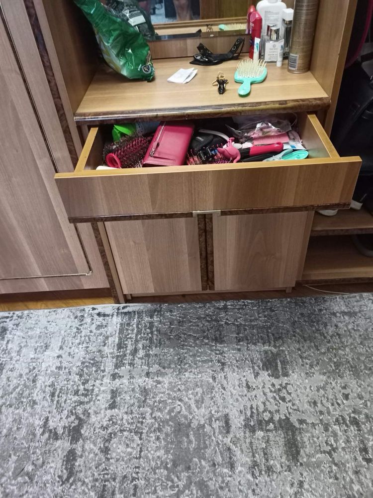 Шкаф-купе, стенка в коридор,