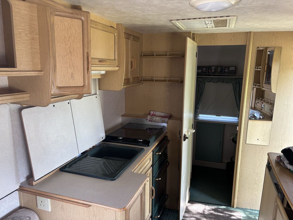 Ładna zadbana przyczepa Coachman Mirage 450/2