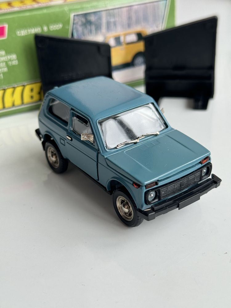 Lada 2121 Нива модель масштаб 1:43