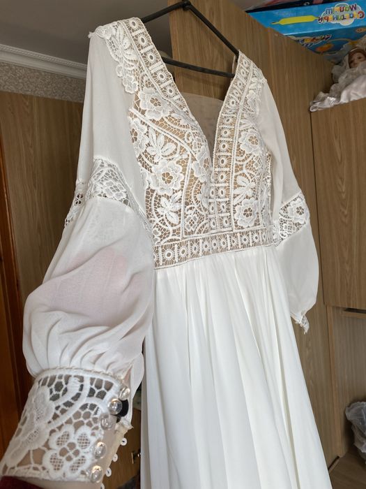 Продам весільну сукню