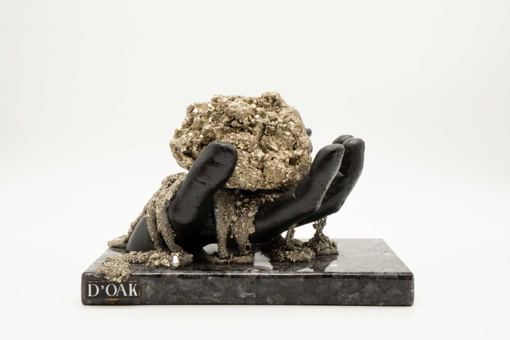 Escultura em pedra e Pirite com base em mármore