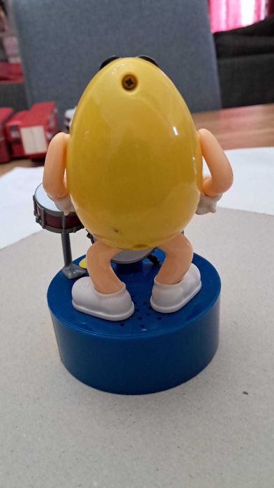 Boneco M&M Amarelo Baterista - (A Funcionar)